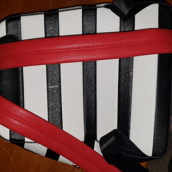 DISNEY - 101 Dalmations Loungefly- Mini backpack - Picture 5 of 5